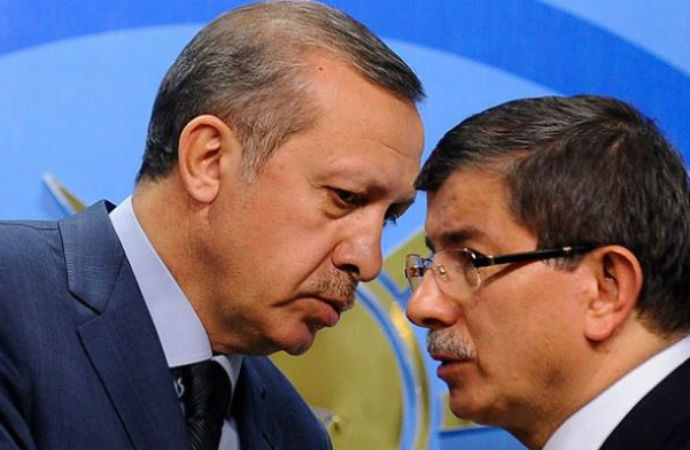 Ahmet Davutoğlu nasıl ihraç edildi? AK Parti MYK'da neler yaşandı?