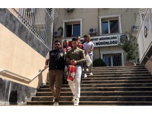 Gençlere hesap açtırıp 5 milyon liralık vurgun yapan çete çökertildi