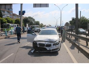 Kaza yapan tır karşı şeride geçti