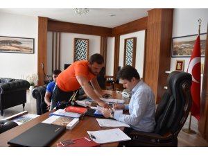Demre’li pehlivanlar Elmalı yolcusu