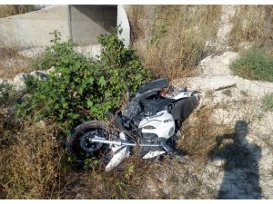 Devrilen motosikletin sürücüsü öldü