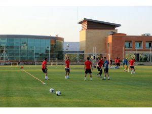İM Kayserispor hazırlıklarını sürdürüyor