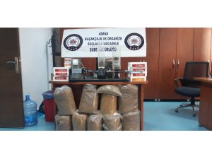 Evini kaçak sigara imalathanesine çevirmiş