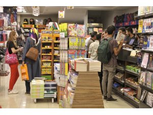 Kırtasiyelerde okul alışverişi hareketliliği başladı