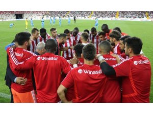 Sivasspor ile Adana Demirspor hazırlık maçı yapacak
