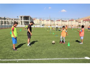 Tuşba Belediyesi’nin ‘yaz spor kursları’ devam edecek
