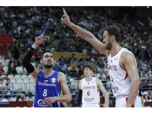 A Milli Basketbol Takımı, Dünya Kupası E Grubu 3. maçında Çekya’ya 91-76 mağlup olarak turnuvaya veda etti.