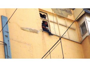 Zabıtaya kızdı intihara kalkıştı