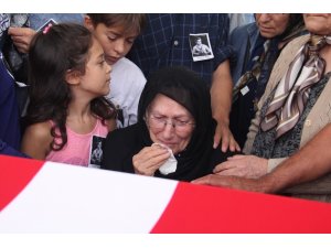 Milli Güreşçi Tevfik Kış son yolculuğuna uğurlandı