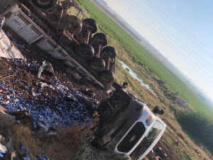 Kamyonetle çarpışan tır takla attı: 1 yaralı