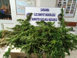 Bahçeden 15 kilogram uyuşturucu çıktı