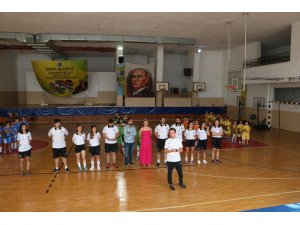 Kartallı minik sporcular madalyalarını aldı