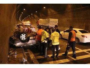 Bolu Dağı Tüneli’nde otomobil takla attı: 2 yaralı