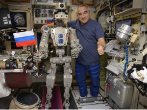 Rusların uzaya gönderdiği ilk insansı robot Dünya’ya döndü