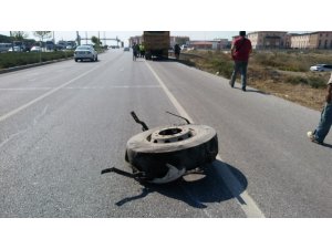 Denizli’de otomobil kamyona çarptı: 1 yaralı