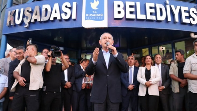 Aydın'da Kılıçdaroğlu'na yumurtalı saldırı düzenlendi!