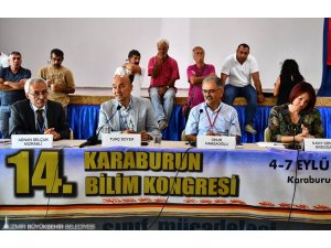 Karaburun Bilim Kongresi’nde "Yerel Yönetimler, Kriz ve Çıkışlar" paneli