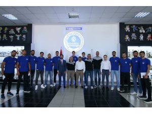 Kağıtspor Erkek Voleybol Takımı’nda imzalar atıld