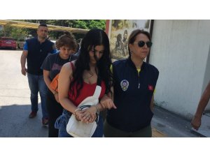 Kız kardeşler sahte altınla dolandırıcılık yaparken yakalandı