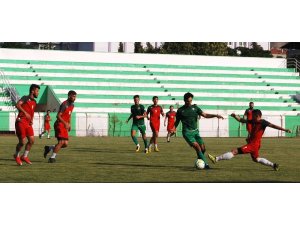 Salihli Belediyespor ilk hazırlık maçını kaybetti