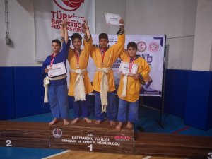 Yunusemre güreş takımı Türkiye ikincisi oldu