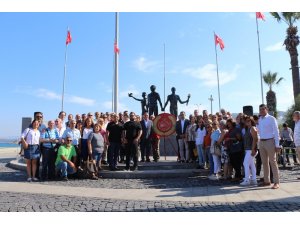 CHP’nin 96. kuruluş yıldönümü Kuşadası’nda da kutlandı