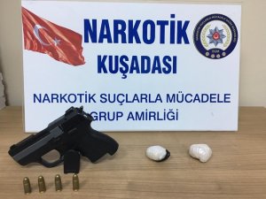 Kuşadası’nda uyuşturucu operasyonu, 2 kişi gözaltına alındı