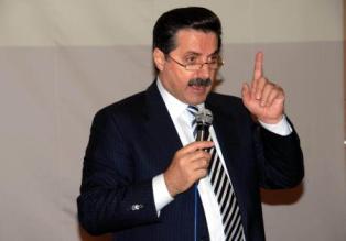 'Romanlar' Çelik'i çileden çıkarttı !