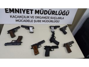 9 adet tabancayla uygulamaya takıldı
