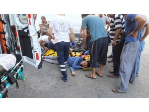 Motosiklet ile minibüs çarpıştı: 1 yaralı