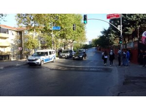 İstanbul’da okul önleri ve parklarda polisten sıkı denetim