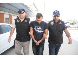 Erdoğan’a suikast timine mühimmat veren FETÖ zanlısı sağlık kontrolünden geçti