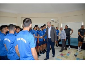 Karacabey Belediyespor’a baklavalı moral