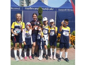 Masterler Türkiye Atletizm Şampiyonasında derece alan sporculara tebrik