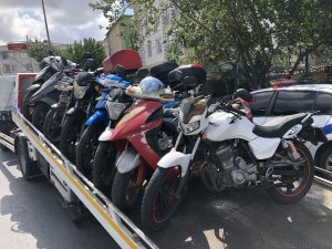 Esenyurt’ta şok trafik uygulaması, çok sayıda motosiklete el konuldu