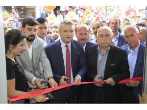 Hakkari’de eczane açılışı