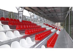 Çatalpınar ve Aybastı ilçe futbol sahalarına tribün yapıldı
