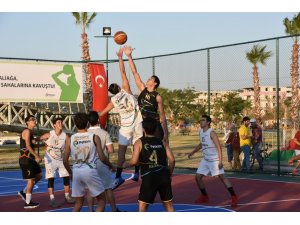 Aliağa’da basketbol sahaları hizmete açıldı