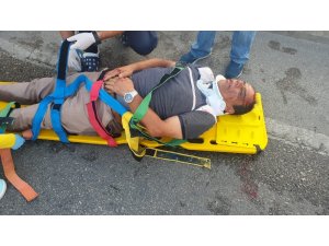 Otomobilin arkadan çarptığı motosiklet 50 metre ileriye fırladı