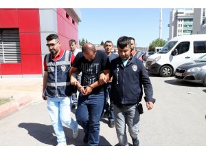 Motosikletli kapkaç şüphelileri adliyede