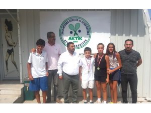 Mersin Büyükşehir Tenis Kulübü sporcuları, Afyon’dan madalyayla döndü