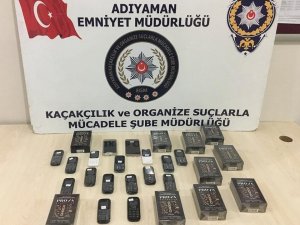 Kaçak telefon ve parfümler ele geçirildi