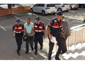 Göçmen kaçakçısı kıskıvrak yakalandı