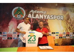 3 yıl daha Alanyaspor’da