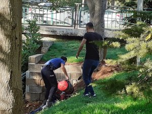 Şüpheli çantalardan kıyafet çıktı