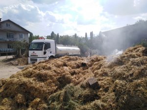 Simav’da samanlık yangını korkuttu