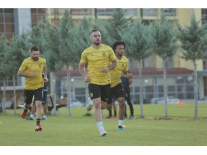Sergen Yalçın’dan futbolcularına uyarı