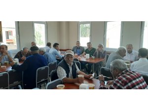 Rıza Ünal Kültür ve Cemevi'nden aşure ikramı