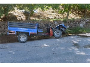 Tekeri yerinden fırlayan çapa motoru devrildi: 1 yaralı