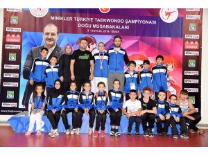 Minikler Türkiye Taekwondo Şampiyonası Değer, üçüncü oldu